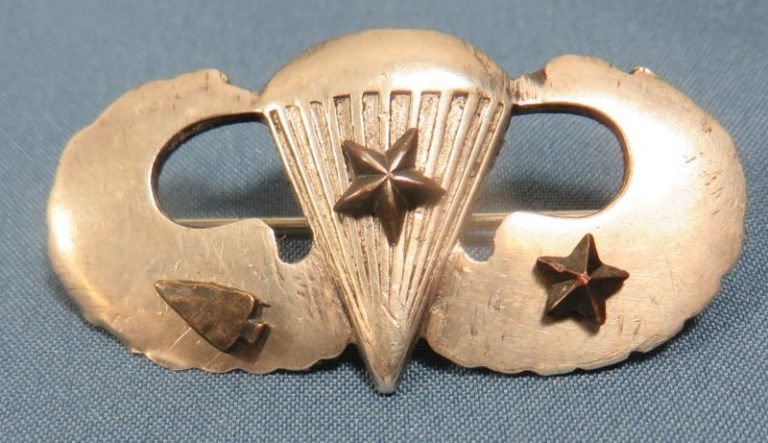 WWII Sterling Jump Wing With Arrowhead & 2 Stars – Griffin Militaria