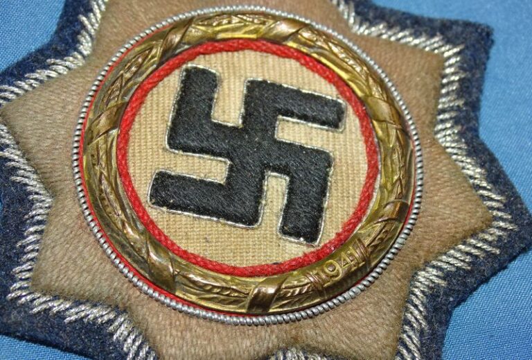 Luftwaffe Cloth German Cross in Gold – Griffin Militaria