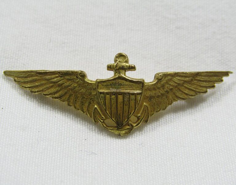 Small WWI US Naval Aviator’s Wing – 1-1/2″ – Griffin Militaria