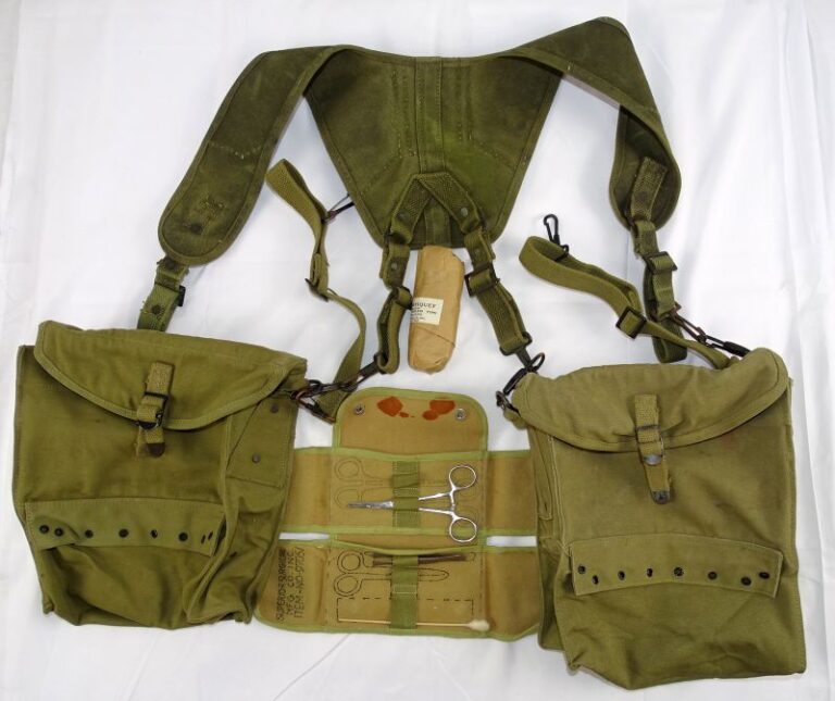 WWII U.S. Army Medic’s Pouches Set with Carrying Harness Griffin