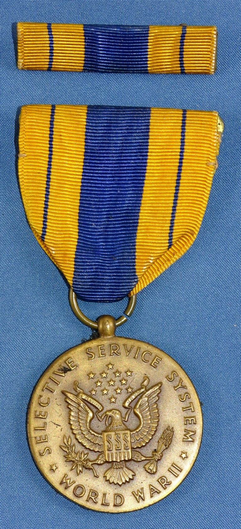 WWII Selective Service Medal With Ribbon Bar – Griffin Militaria