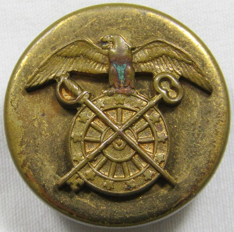 WWII Quartermaster Corps Collar Disk – Griffin Militaria