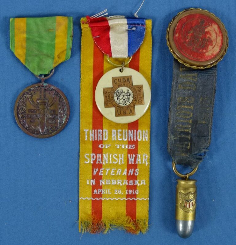 Spanish American War Medal and Veteran Badge Group – Griffin Militaria