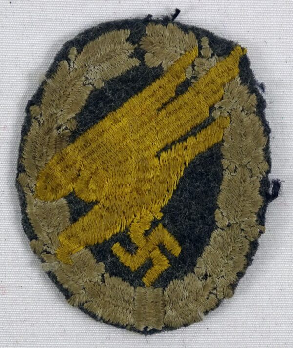 Uniform Removed Cloth German Paratrooper Badge