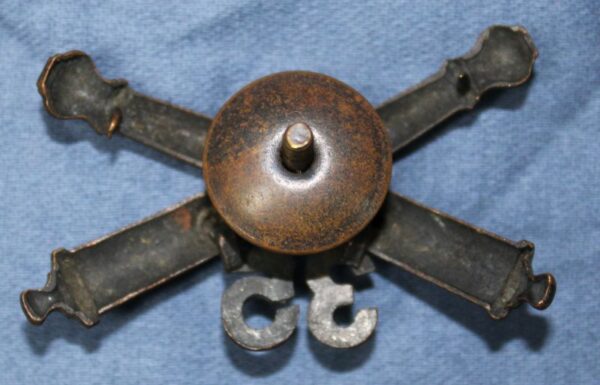 Model 1905 35th Artillery Visor Cap Badge - Image 2