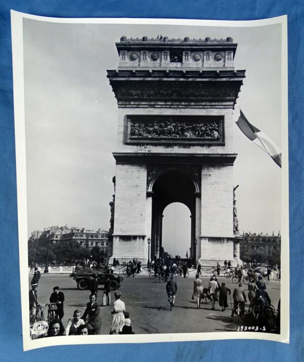 Large WWII 8 Inch by 10 Inch Official U.S. Army Signal Corps Photograph: August, 1944, Paris Liberation Parade