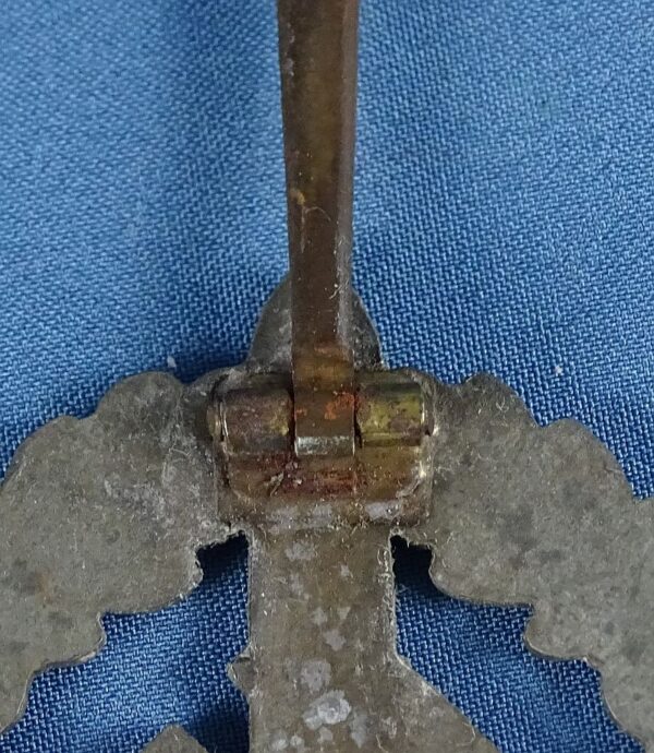 SA Military Sports Badge for War Wounded RZM M1/52 (Deschler & Sohn) - Image 3