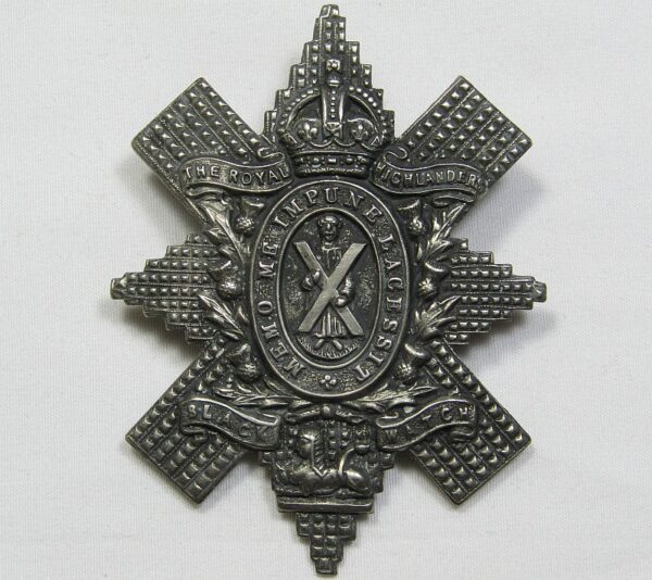 WWI Royal Highlanders Black Watch Cap Badge