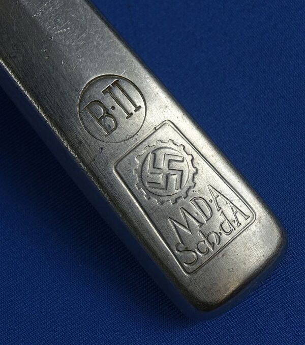 DAF Labor Front Dinner Knife - Image 3