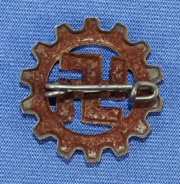 DAF Member Lapel Badge - Image 2