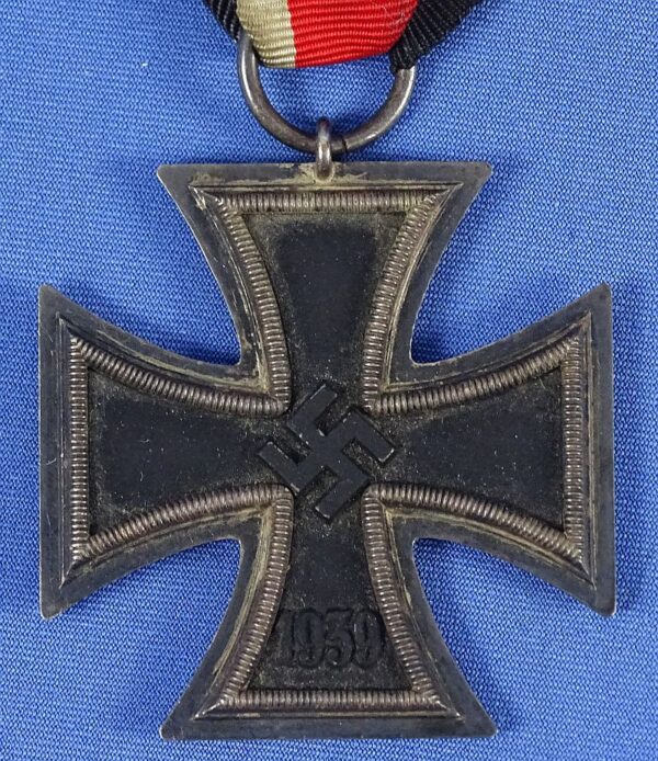 1939 Iron Cross Second Class - Image 2