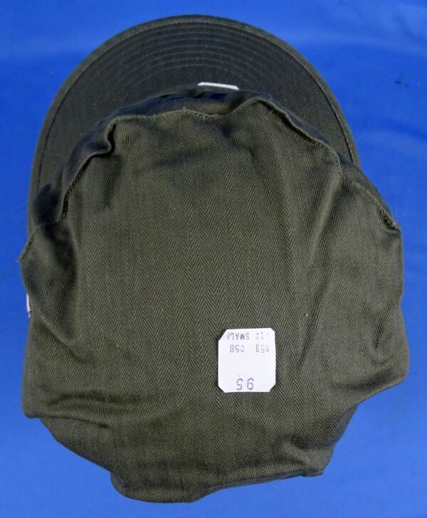 Mint Unissued U.S. Marine Corps WWII-Korean War HBT Fatigue Cap with Cutter Tags - Image 4