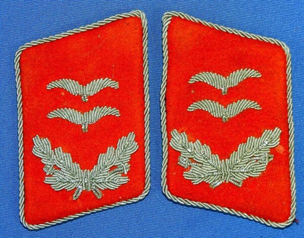 Pair of Luftwaffe Oberleutnant of Flak Collar Tabs