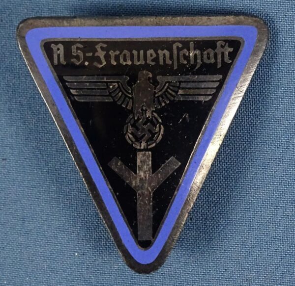 Ortsgruppe Level N.S. Frauenschaft Leader Badge RZM M1/34