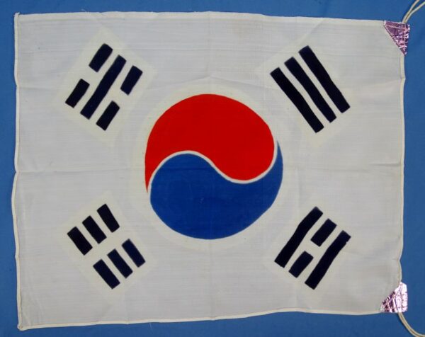 Small Korean War Period Republic of Korea Flag - Image 2