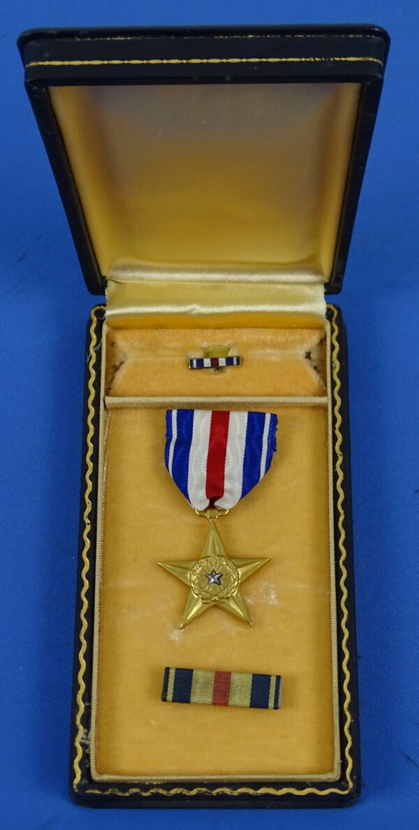 Cased WWII Silver Star Decoration