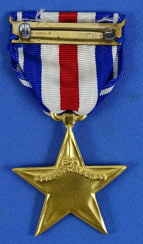 Cased WWII Silver Star Decoration - Image 2