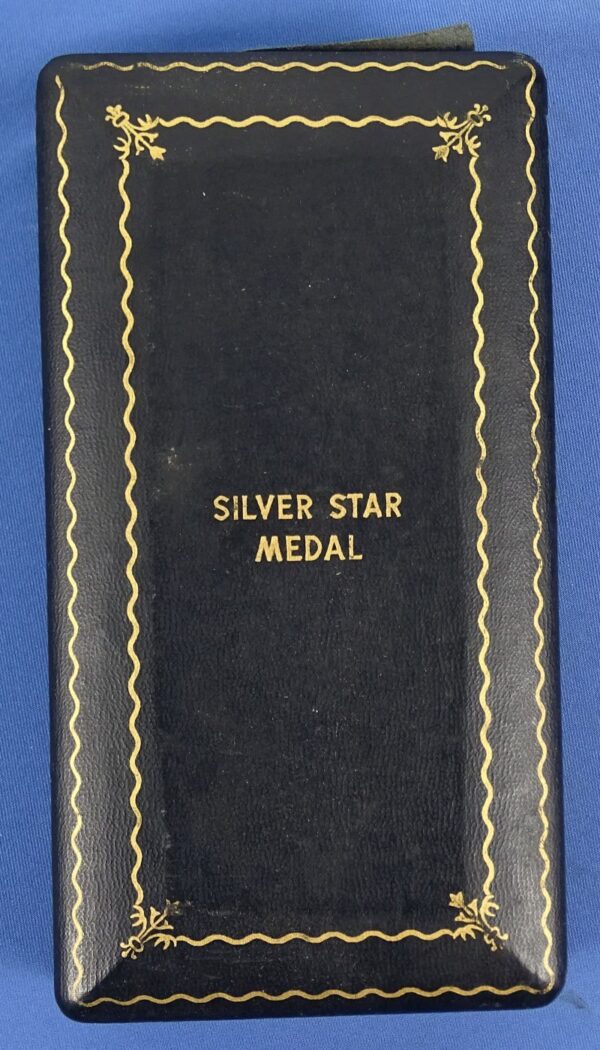 Cased WWII Silver Star Decoration - Image 3