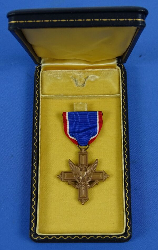 Cased WWII Distinguished Service Cross by Robbins Company