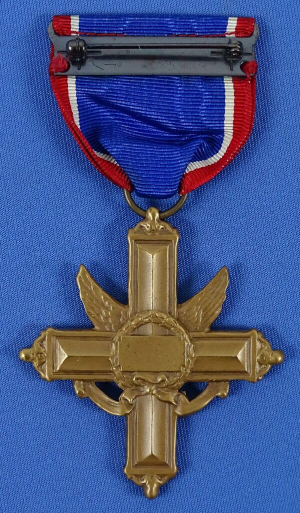 Cased WWII Distinguished Service Cross by Robbins Company - Image 3