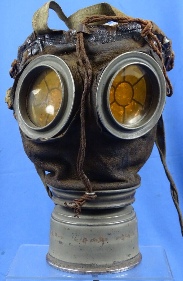 Named Model 1917 German Gas Mask - Image 2