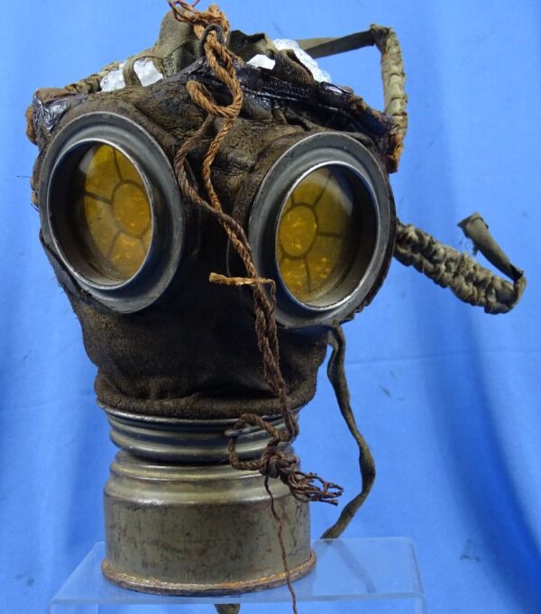 German Model 1917 Gas Mask in Carrying Canister - Image 2