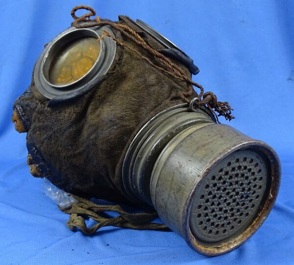 German Model 1917 Gas Mask in Carrying Canister - Image 5