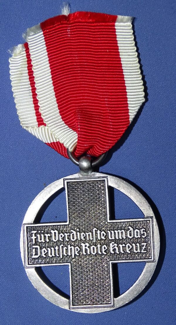 1937-1939 Medal of the German Red Cross - Image 2