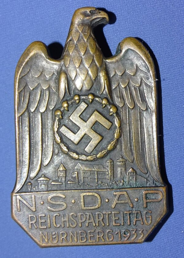 1933 NSDAP Reichsparteitag Nurnberg Solid Badge