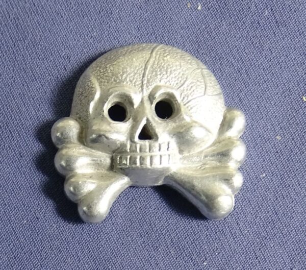 Panzer Collar Tab Skull