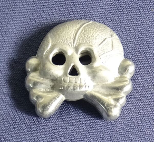 Panzer Collar Tab Skull