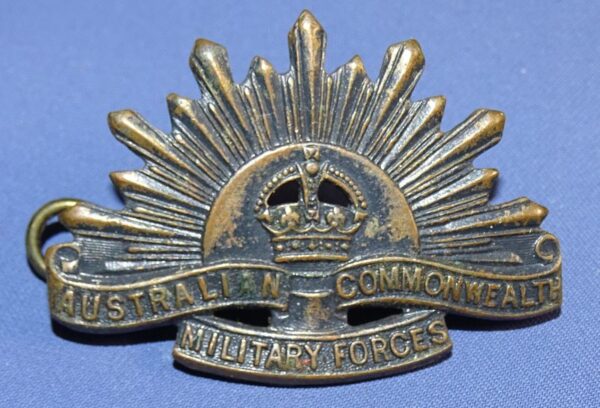 WWII Australian Commonwealth Military Forces Cap Badge