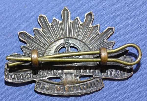 WWII Australian Commonwealth Military Forces Cap Badge - Image 2