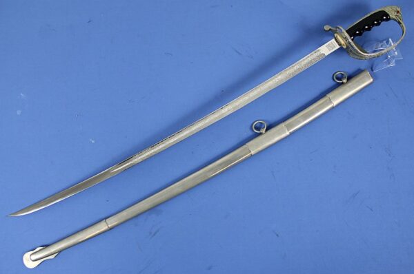 Post WWII Deluxe Model 1902 U.S. Army Officer Eagle Pommel Sword by Carl Eickhorn - Image 3