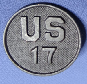 WWI U.S. 17 Pin Back Collar Disk