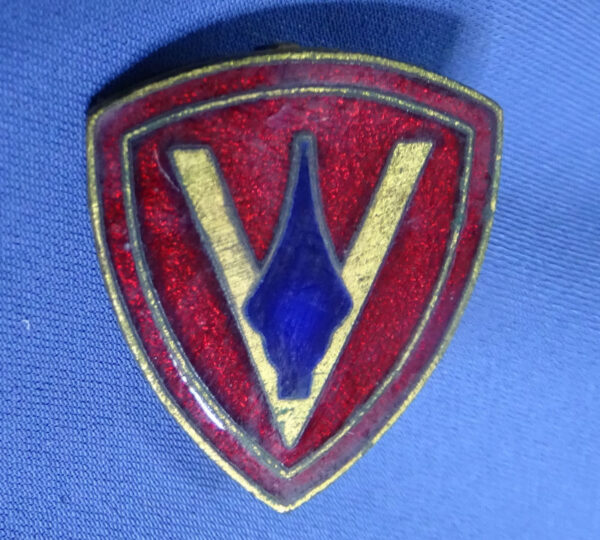 WWII 5th Marine Division Patch Type DI/Crest