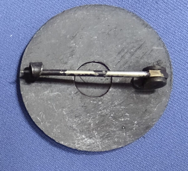 WWI U.S. 17 Pin Back Collar Disk - Image 2