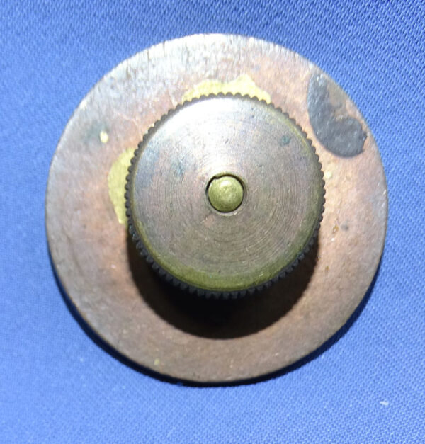 WWI 30th Infantry Co B Collar Disk - Image 2