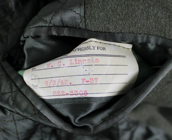 Named High Quality WWII U. S. Marine Corps Captain's Overcoat - Image 4