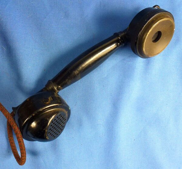 WWI U.S. Army Signal Corps Model 1917 Field Telephone - Image 6