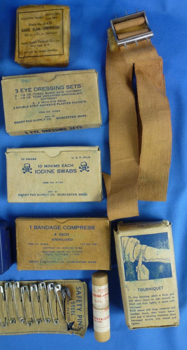 WWII U.S. Army Airborne Paratrooper Medical Pack with Contents - Image 8
