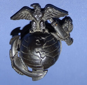 WWII USMC EM Plastic EG&A Visor Hat Insignia