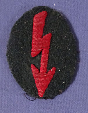 WWII German Army Artillery Radio Operator Trade Badge