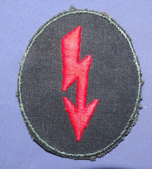 WWII German Army Cloth Artillery Radio Operator Trade Badge