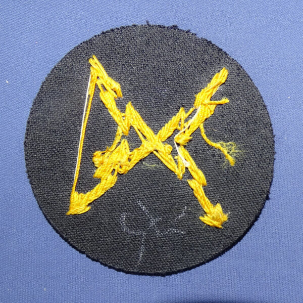 WWII German Kriegsmarine Signals Enlisted Man Trade Badge - Image 2