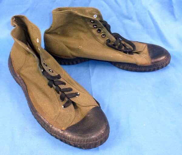 US Army Canvas Jungle Boots "Made in Cuba" dated 1946 - Image 3