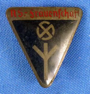Small N.S. Frauenschaft Member Pin RZM M1/72