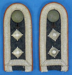Luftwaffe Signals Unit Feldwebel Sew In Shoulder Strap Pair