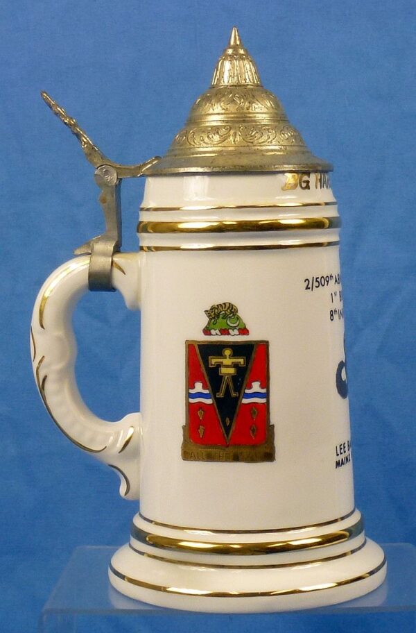 German Souvenir Stein of a U.S. Army Airborne General and Commander of the 5th Special Forces Group in Vietnam - Image 3