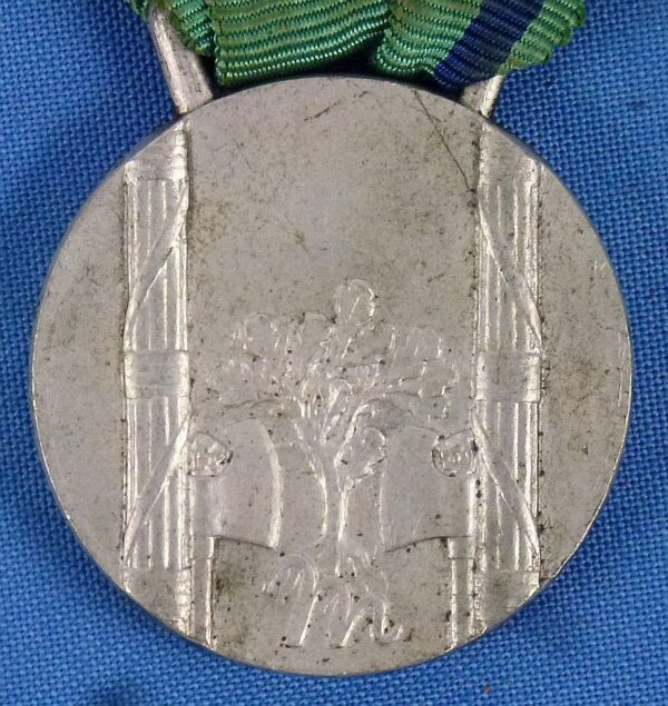 WWII Italian Fascist Medal for Large Families - Image 3